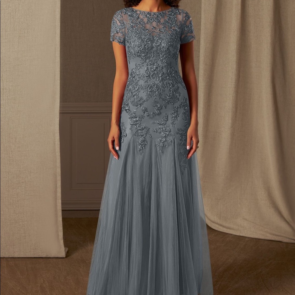 Azazie ‘Laurie’ mother-of-the-bride/groom dress